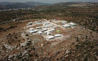 بؤرة إيفياتار الاستيطانية غير القانونية في شمال الضفة الغربية ، 25 مايو 2021. ("Evyatar - new town in Samaria" / Facebook)