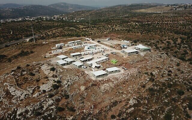 بؤرة إيفياتار الاستيطانية غير القانونية في شمال الضفة الغربية ، 25 مايو 2021. ("Evyatar - new town in Samaria" / Facebook)