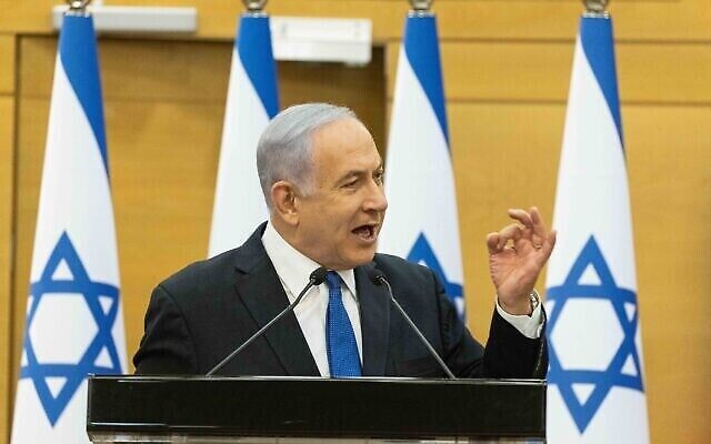 رئيس الوزراء بنيامين نتنياهو يتحدث خلال اجتماع لكتلة الليكود في الكنيست، 6 يونيو، 2021. (Yonatan Sindel / Flash90)