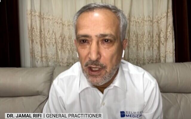 لقطة شاشة من مقطع فيديو لجمال ريفي، طبيب لبناني مقيم في سيدني حُكم عليه بالسجن لمدة عشر سنوات غيابيا، على ما يبدو بسبب عمله مع مجموعة مساعدة طبية مرتبطة بإسرائيل، 25 أغسطس، 2021. .(Sky News)