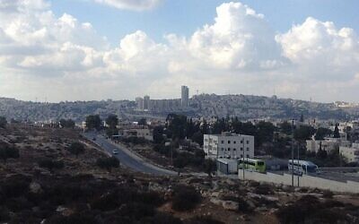 حي غفعات هماتوس، القدس. (Joshua Davidovich / Times of Israel)