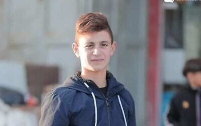 محمد شحادة (14 عاما) قُتل برصاص جنود إسرائيليين يوم الثلاثاء 22 فبراير 2022. قال الجيش الإسرائيلي إن شحادة ألقى زجاجات حارقة على السيارات الإسرائيلية المارة على شارع 60. (Courtesy) محمد شحادة (14 عاما) قُتل برصاص جنود إسرائيليين يوم الثلاثاء 22 فبراير 2022. قال الجيش الإسرائيلي إن شحادة ألقى زجاجات حارقة على السيارات الإسرائيلية المارة على شارع 60. (Courtesy)