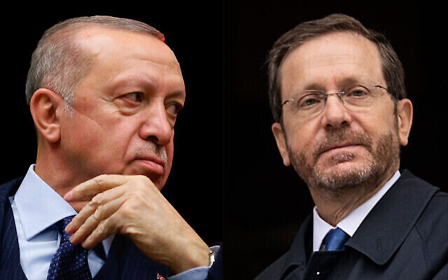 رجب طيب أردوغان، إلى اليسار، ويتسحاق هرتسوغ.  (AP photos, montage)