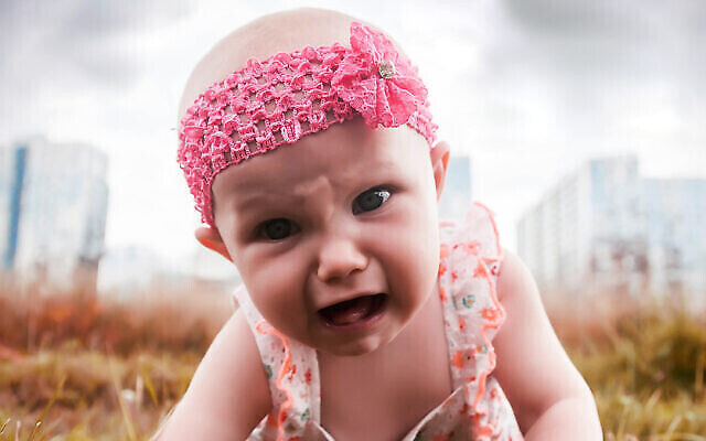 صورة توضيحية: طفل في مدينة ملوثة (iStock عبر Getty Images)