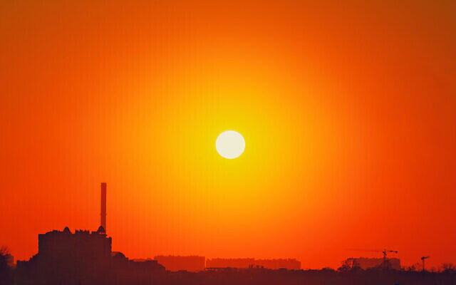 صورة توضيحية. موجة حر. (iStock by Getty Images)