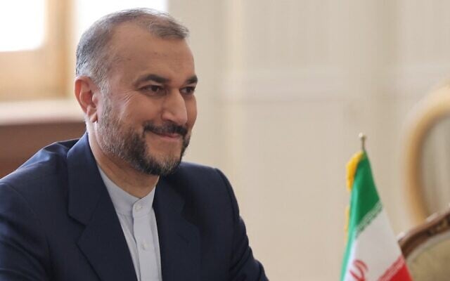 وزير الخارجية الإيراني حسين أمير عبد اللهيان خلال لقائه مع نظيره الباكستاني في مقر وزارة الخارجية في العاصمة الإيرانية طهران، 14 يونيو، 2022. (ATTA KENARE / AFP)