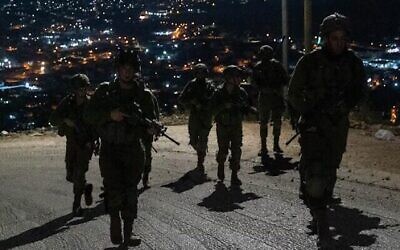 جنود اسرائيليون ينشطون في الضفة الغربية، 29 يونيو، 2022. (Israel Defense Forces)