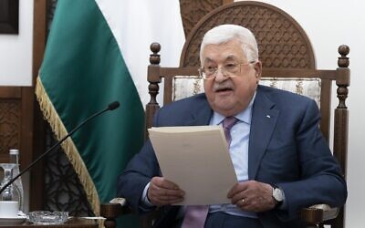 رئيس السلطة الفلسطينية محمود عباس يتحدث خلال لقاء مع وزير الخارجية الأمريكي أنتوني بلينكن في رام الله، 27 مارس 2022 (AP Photo / Jacquelyn Martin، Pool)
