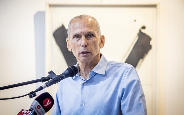 وزير الأمن الداخلي عومر بارليف يتحدث خلال مراسم أقيمت في معاليه أدوميم، 7 سبتمبر، 2022. (Oren Ben Hakoon / Flash90)