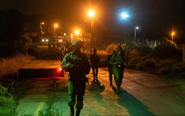 القوات الإسرائيلية تعمل في الضفة الغربية، في ساعات الفجر، 21 أكتوبر 2022 (Israel Defense Forces) القوات الإسرائيلية تعمل في الضفة الغربية، في ساعات الفجر، 21 أكتوبر 2022 (Israel Defense Forces)