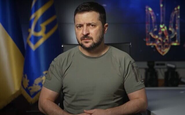 الرئيس الأوكراني فولوديمير زيلينسكي يتحدث عبر الفيديو في مؤتمر نظمته صحيفة "هآرتس" الإسرائيلية، 24 أكتوبر 2022 (Screenshot: YouTube; used in accordance with Clause 27a of the Copyright Law)