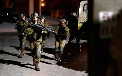 القوات الإسرائيلية تعمل في الضفة الغربية، 19 أكتوبر، 2022. (Israel Defense Forces)