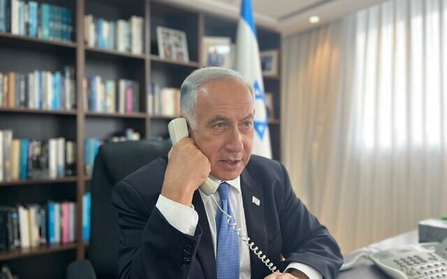 زعيم الليكود بنيامين نتنياهو يتحدث مع الرئيس التركي رجب طيب أردوغان، 17 نوفمبر 2022 (Likud)