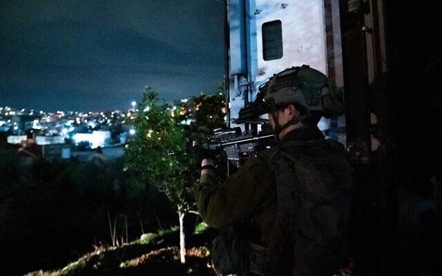 القوات الإسرائيلية تعمل في الضفة الغربية، 4 يناير 2023 (Israel Defense Forces)