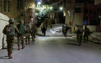 القوات الإسرائيلية تعمل في الضفة الغربية، 24 أبريل 2023 (Israel Defense Forces)