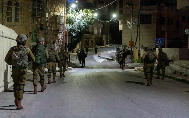 القوات الإسرائيلية تعمل في الضفة الغربية، 24 أبريل 2023 (Israel Defense Forces)