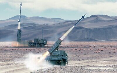 إطلاق صاروخ أرض - جو "سبايدر" في صورة غير مؤرخة (Defense Ministry)