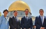 من اليمين إلى اليسار: أعضاء الكنيست من "الليكود" عميت هليفي وأريئل كالنر ودان إيلوز مع عضو الكنيست السابقة شولي معلم في الحرم القدسي، 18 مايو، 2023. (Twitter/used in accordance with Clause 27a of the Copyright Law)