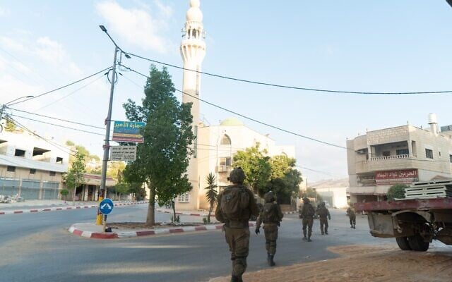 القوات الاسرائيلية تعمل في الضفة الغربية، صباح 30 يوليو 2023 (Israel Defense Forces)