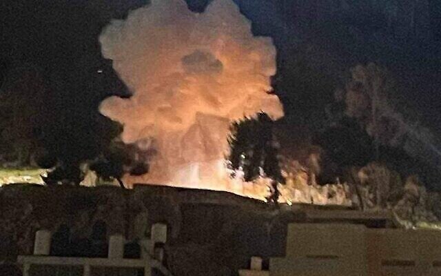 تظهر هذه الصورة عبوة ناسفة كبيرة تم تفجيرها بالقرب من قوات الجيش الإسرائيلي في مدينة نابلس بالضفة الغربية، 30 أغسطس، 2023. (Social media: used in accordance with Clause 27a of the Copyright Law)