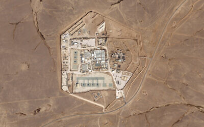 صورة قمر صناعي من Planet Labs PBC تظهر قاعدة عسكرية تعرف باسم البرج 22 في شمال شرق الأردن، في 12 أكتوبر 2023. (Planet Labs PBC via AP)
