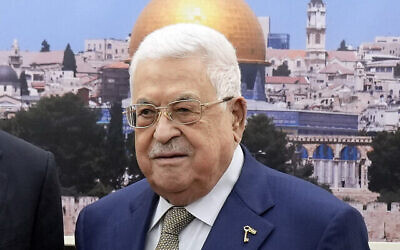 رئيس السلطة الفلسطينية محمود عباس في لقاء مع وزير الخارجية الأمريكي أنتوني بلينكن في مدينة رام الله بالضفة الغربية، 7 فبراير، 2024. (AP Photo/Mark Schiefelbein, Pool)