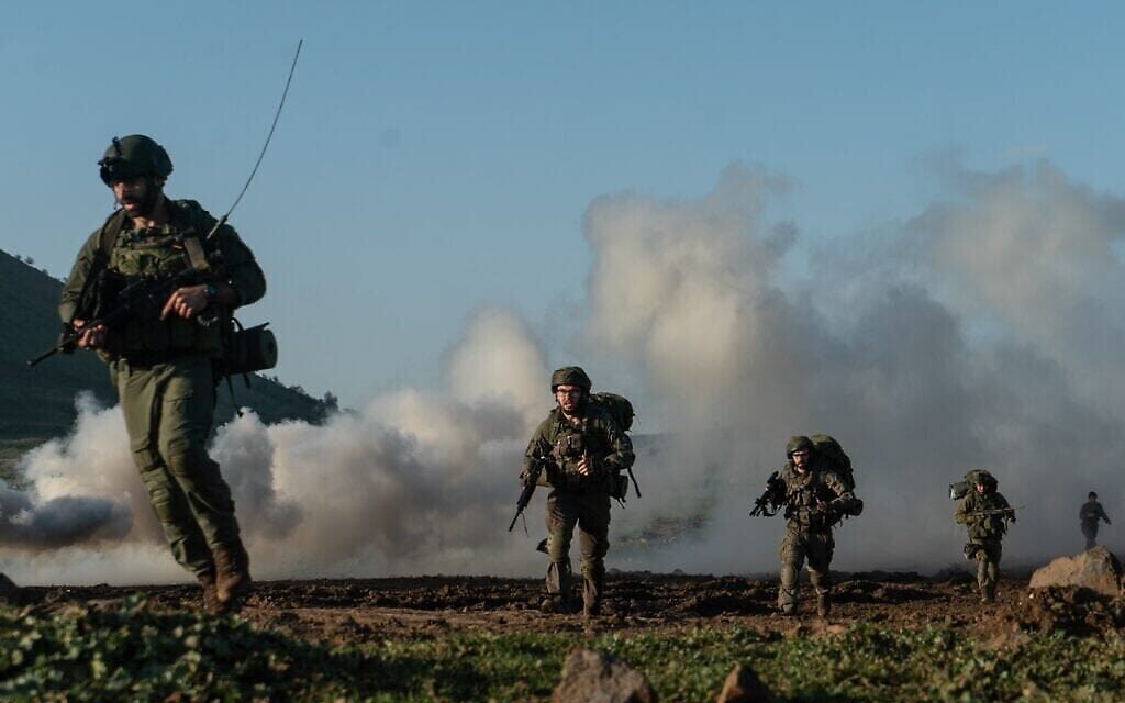 مناورات للجيش الإسرائيلي على الحدود اللبنانية استعدادا لحرب محتملة، 27 يناير، 2024.  (IDF Spokesperson)