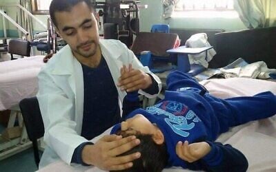 فادي الوادية، العامل في منظمة أطباء بلا حدود الذي يقول الجيش الإسرائيلي إنه خبير صواريخ في الجهاد الإسلامي، والذي قُتل في غارة جوية في مدينة غزة، 25 يونيو، 2024. (Courtesy of Doctors Unlimited on X)