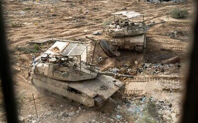قوات من اللواء 401 مدرع تعمل في رفح بجنوب غزة، في صورة تم نشرها في 23 يونيو، 2024. (IDF)