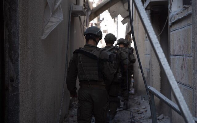 جنود إسرائيليين في قطاع غزة، في صورة منشورة في 4 يوليو 2024. (IDF)