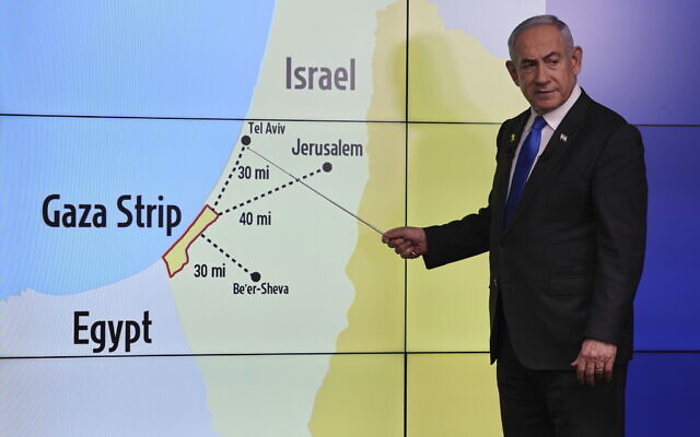 رئيس الوزراء بنيامين نتنياهو يعقد مؤتمرا صحفيا في مكتب الصحافة الحكومي في القدس في 4 سبتمبر 2024. (ABIR SULTAN / POOL / AFP) رئيس الوزراء بنيامين نتنياهو يعقد مؤتمرا صحفيا في مكتب الصحافة الحكومي في القدس في 4 سبتمبر 2024. (ABIR SULTAN / POOL / AFP)