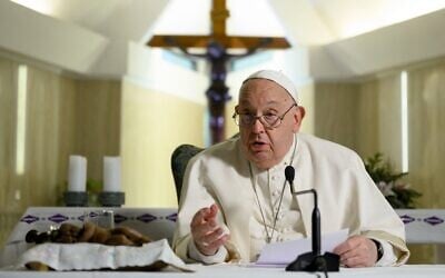 البابا فرانسيس في الفاتيكان، 22 ديسمبر 2024. (AFP photo/Vatican media)