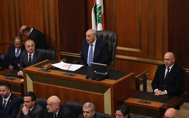 رئيس البرلمان اللبناني نبيه بري يقود جلسة برلمانية لانتخاب رئيس للجمهورية، في بيروت، 9 يناير 2025. (ANWAR AMRO / AFP) رئيس البرلمان اللبناني نبيه بري يقود جلسة برلمانية لانتخاب رئيس للجمهورية، في بيروت، 9 يناير 2025. (ANWAR AMRO / AFP)