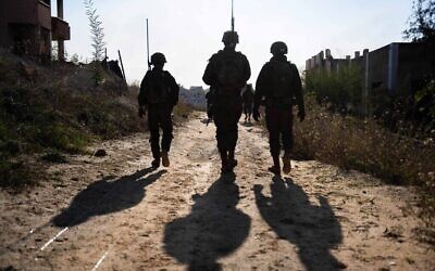 قوات من لواء كفير تعمل في شمال قطاع غزة، في صورة وزعها الجيش الإسرائيلي في 7 يناير، 2025. (Israel Defense Forces)