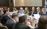 مجلس الوزراء الأمني المصغر يجتمع في القدس لمناقشة اتفاق وقف إطلاق النار وإطلاق سراح الأسرى مع حماس، 17 يناير 2025. (Kobi Gideon/GPO)