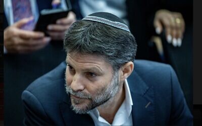 وزير المالية بتسلئيل سموتريتش يحضر جلسة للجنة المالية، في الكنيست في القدس، في 13 يناير، 2025.  (Yonatan Sindel/ Flash90)