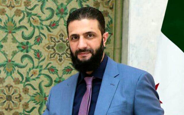 الرئيس السوري الانتقالي أحمد الشرع في دمشق، في 10 مارس 2025 (SANA via AP).