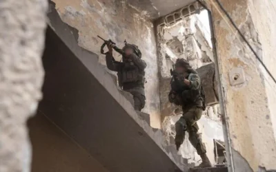 قوات الجيش الإسرائيلي تعمل في حي الشجاعية بمدينة غزة، في صور نشرت في 3 مايو 2025.(Israel Defense Forces)