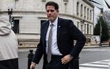 وزير الشؤون الاستراتيجية رون ديرمر يدخل مبنى المكتب التنفيذي المجاور للبيت الأبيض في واشنطن، 26 ديسمبر 2023. (Andrew Caballero-Reynolds/AFP)