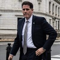 وزير الشؤون الاستراتيجية رون ديرمر يدخل مبنى المكتب التنفيذي المجاور للبيت الأبيض في واشنطن، 26 ديسمبر 2023. (Andrew Caballero-Reynolds/AFP)