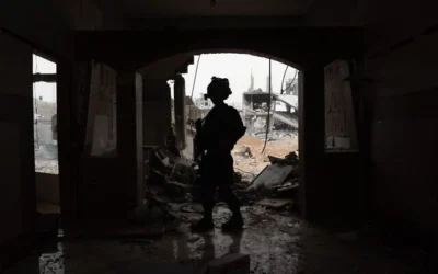 قوات من لواء غولاني تعمل في جنوب غزة في رفح، في صورة نشرت في 10 مايو 2025. (Israel Defense FOrces)