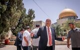 وزير الأمن القومي إيتامار بن غفير يزور الحرم القدسي في البلدة القديمة، في "يوم القدس"، 26 مايو 2025. (Yonatan Sindel/Flash90)