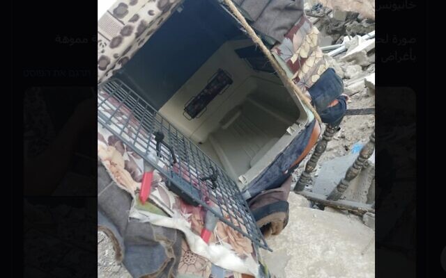 صورة للجزء الداخلي من العربة التي استُخدمت خلال عملية مزعومة للجيش الإسرائيلي. : (Twitter, used in accordance with clause 27a of the copyright law)