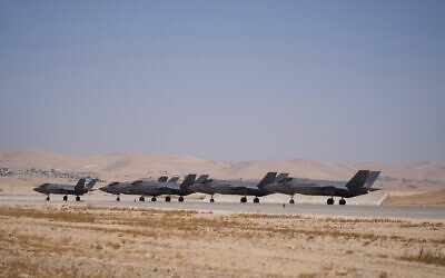 مقاتلات سلاح الجو الإسرائيلي من طراز F-35I تنطلق لتنفيذ ضربات في إيران، 13 يونيو 2025. (IDF)
