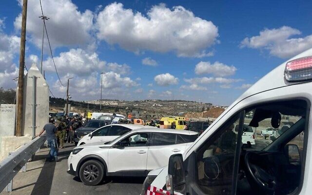 موقع هجوم دهس مفترض بالقرب من تقاطع الخضر في الضفة الغربية، 30 سبتمبر 3035. (MDA)