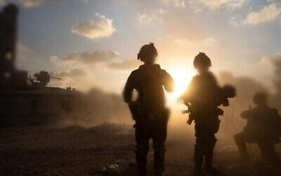 قوات الجيش الإسرائيلي تعمل في قطاع غزة في هذه الصورة المنشورة في 9 أكتوبر/تشرين الأول 2025. (IDF)