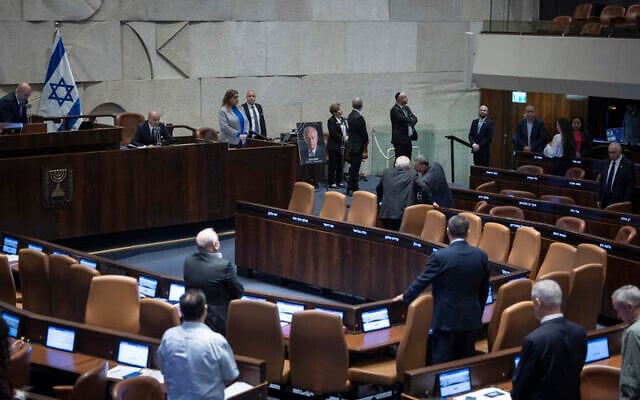 جلسة الكنيست في القدس، 3 نوفمبر/تشرين الثاني 2025. (Oren Ben Hakoon/Flash90) جلسة الكنيست في القدس، 3 نوفمبر/تشرين الثاني 2025. (Oren Ben Hakoon/Flash90)