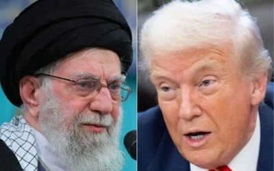 من اليسار الى اليمين: صورةً صادرةً عن مكتب المرشد الأعلى الإيراني آية الله علي خامنئي وهو يلقي كلمةً أمام الشعب في طهران بتاريخ 17 يناير/كانون الثاني 2026، والرئيس الأمريكي دونالد ترامب وهو يتحدث في المكتب البيضاوي بالبيت الأبيض في واشنطن العاصمة بتاريخ 3 فبراير/شباط 2026. (SAUL LOEB / various sources / AFP)