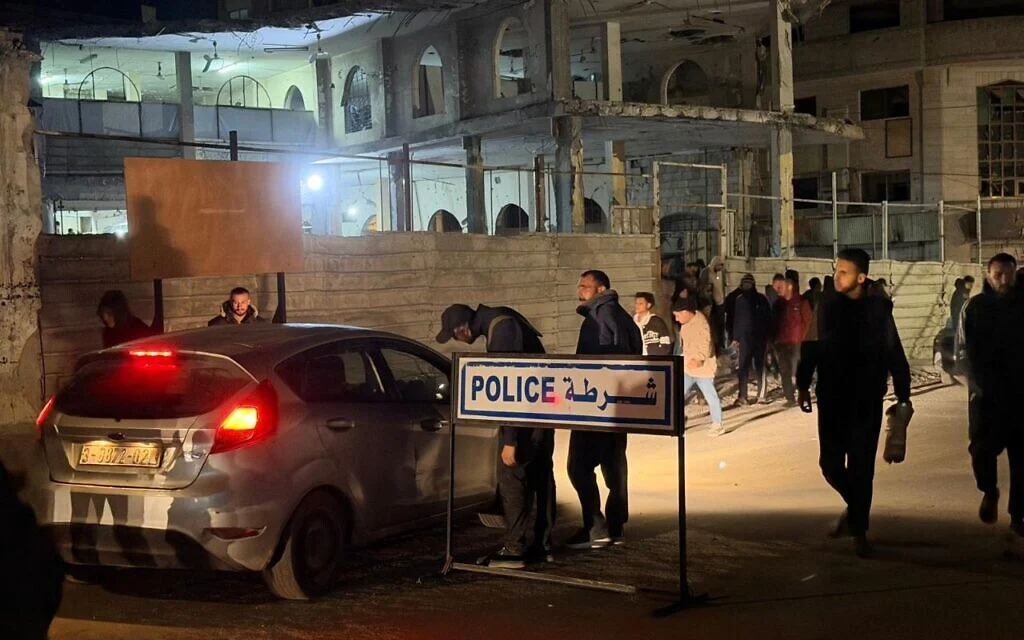 أفراد من شرطة حماس في شوارع قطاع غزة، كما ظهروا في لقطات نشرتها وزارة الداخلية التي تديرها حماس. مارس 2026. (Used in accordance with Clause 27a of the Copyright Law) أفراد من شرطة حماس في شوارع قطاع غزة، كما ظهروا في لقطات نشرتها وزارة الداخلية التي تديرها حماس. مارس 2026. (Used in accordance with Clause 27a of the Copyright Law)