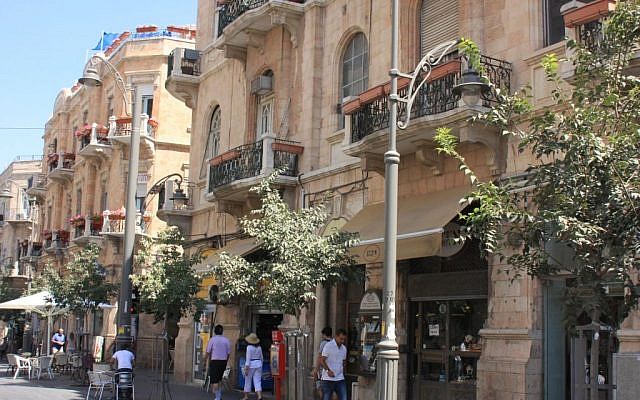 Jaffa Road, just off Zion Square, Jerusalem. (Shmuel Bar-Am)